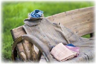 うさとの服「手紡ぎ、手織り、草木染の服」販売会